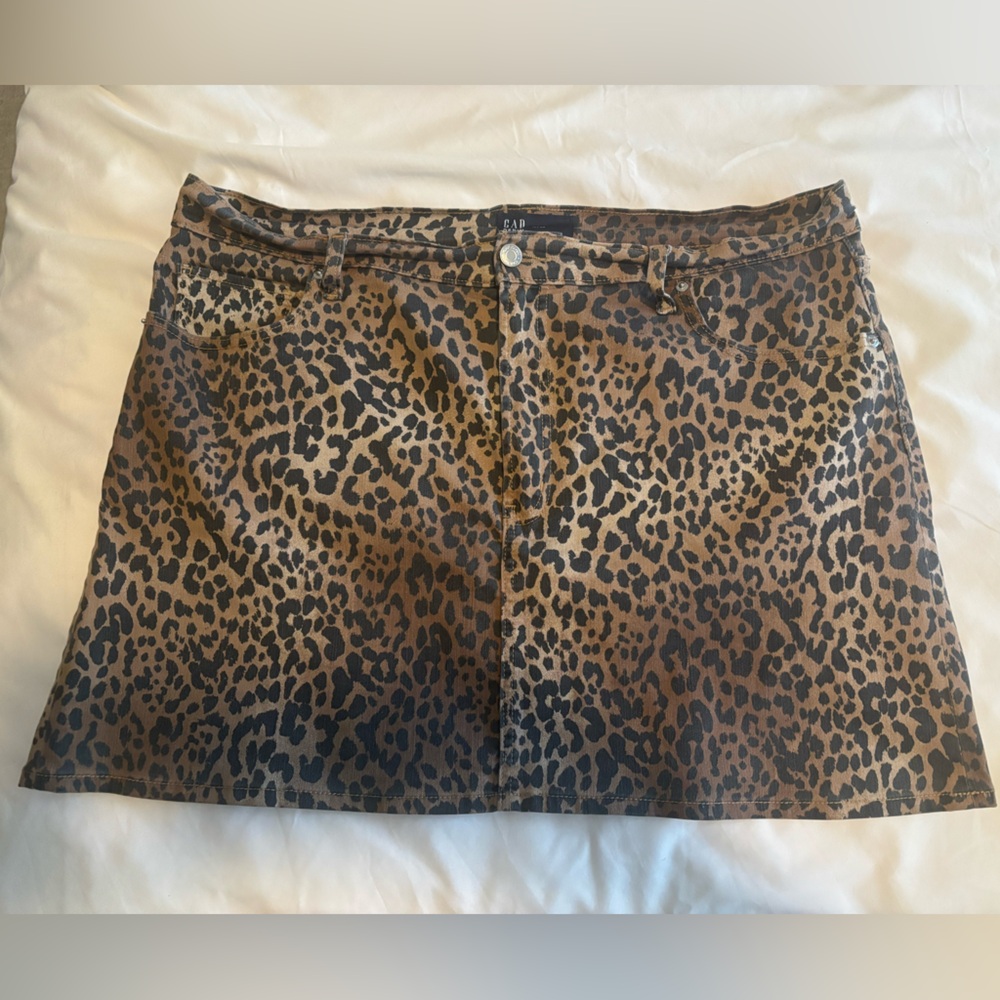 GAP Brown Leopard Print Mini Skirt